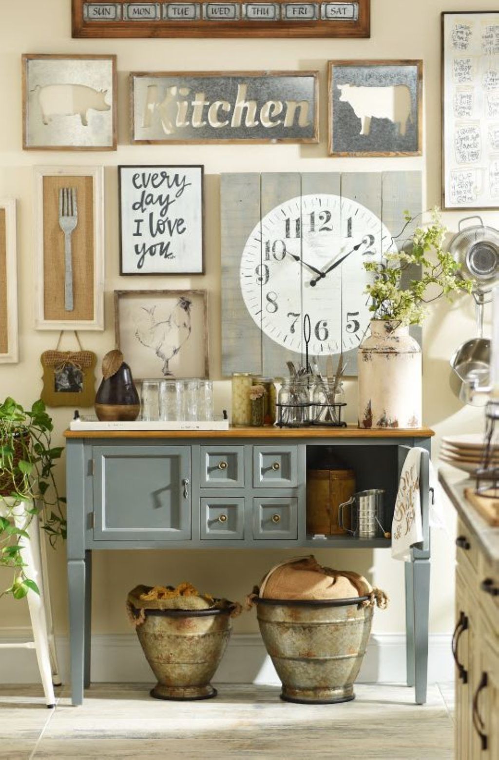 31 DIY Ideas to Add Rustic Farmhouse Feel to your Kitchen ~ GODIYGO.COM