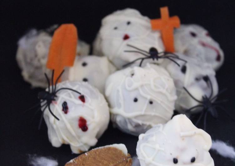 easiest way to make delicious yummy pumpkin cheesecake truffle mummies no bake halloween