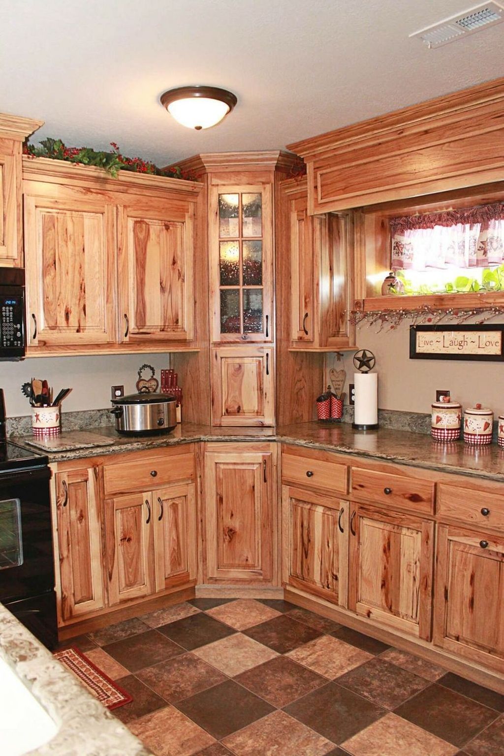Nice Rustic Farmhouse Kitchen Cabinets Design Ideas 06 - HOMYHOMEE